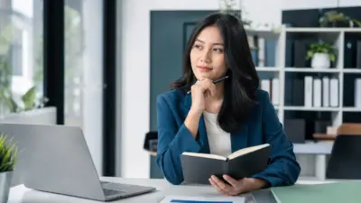 Ilustrasi profesional muda menerapkan psikologi di tempat kerja dan membangun kebiasaan sehat yang membuat bos terkesan
